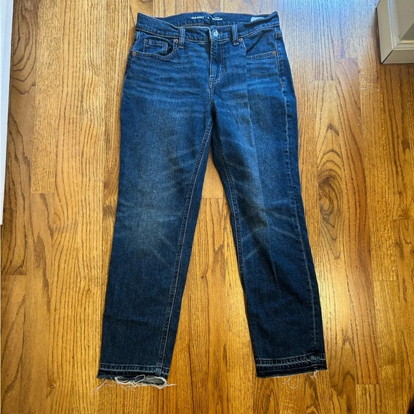 Old Navy Mid Rise Boyfriend Jeans with Frayed End - Picture 1 of 6